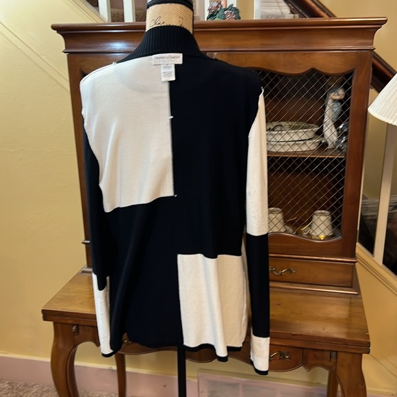 Drapers & Damons Petites NWOT Black and White Color Block Beaded Sweater Set. - Picture 11 of 16